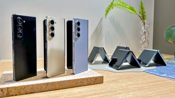 gioi-thieu-dien-thoai-samsung-galaxy-z-series-xtmobile