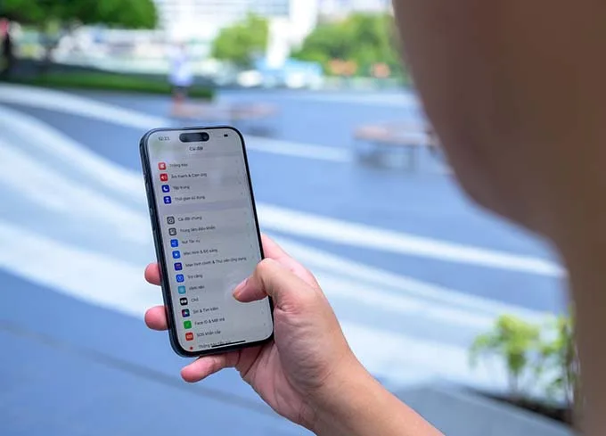So sánh dung lượng bộ nhớ iPhone 15 Pro và iPhone 12 Pro Max