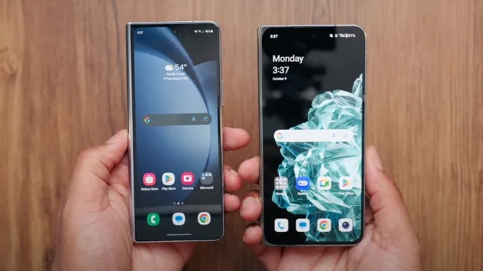OnePlus Open có màn hình ngoài rộng hơn Galaxy Z Fold 5