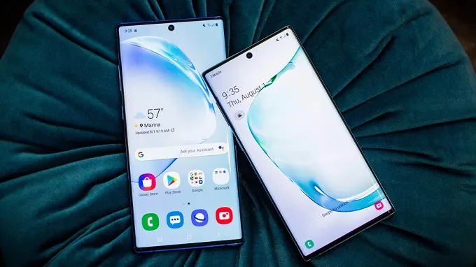 Màn hình nốt ruồi khá cân đối trên Galaxy Note 10