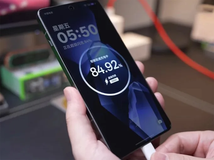 So sánh OnePlus Ace 5 và OnePlus Ace 5 Pro về pin sạc