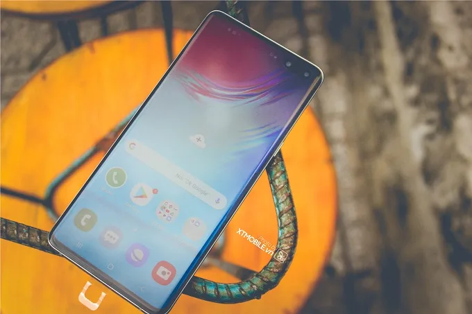 Galaxy S10 5G sở hữu thiết kế hoàn toàn lột xác hoàn với bản tiền nhiệm Galaxy S9