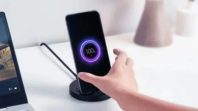 So sánh dung lượng pin của iPhone 15 Pro và Redmi K70 Pro