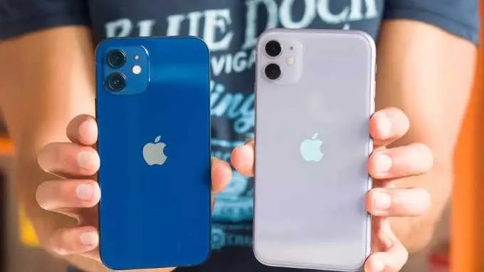iPhone 12 Mini và iPhone 12