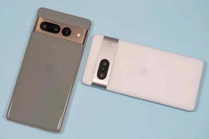 Cả Google Pixel 7 và Pixel 7 Pro đều hỗ trợ sạc nhanh có dây lên đến 30W 