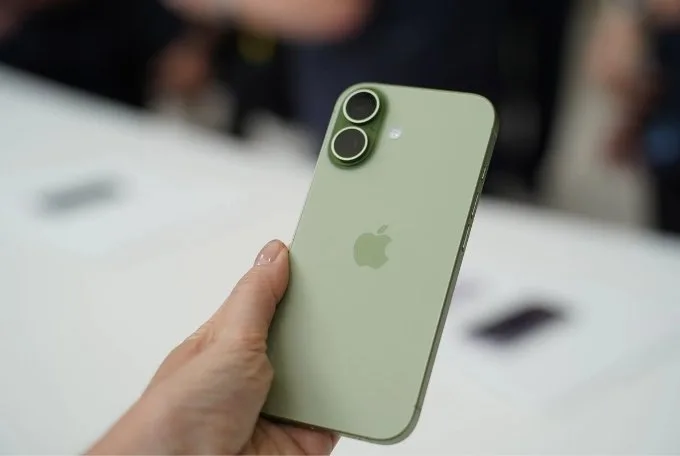 iPhone 17 màu Xanh Lá Xô Thơm hợp mệnh gì?