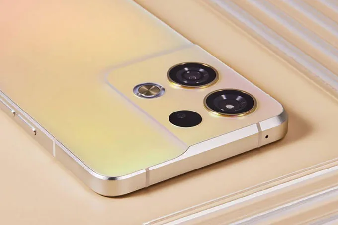 So sánh chi tiết OPPO Reno8 5G và Nothing Phone (1): thiết kế