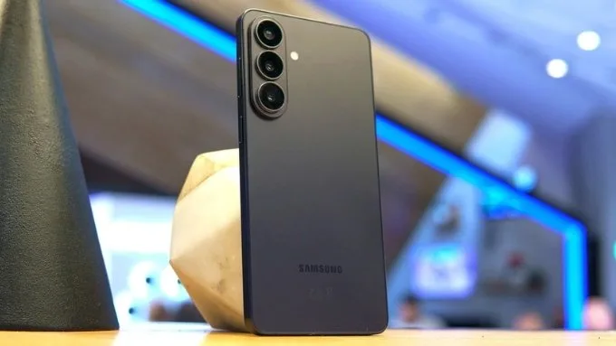 Đánh giá thiết kế Samsung Galaxy S26