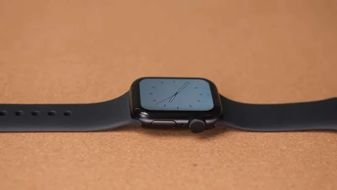Chọn Apple Watch Series 10, Ultra 2 hay Watch SE 2 về dây đeo