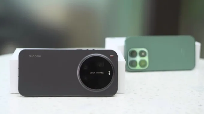 So sánh Xiaomi 17 chính hãng và nội địa về chế độ bảo hành