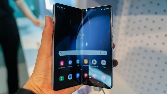 Galaxy Z Fold 5 và Galaxy Z Fold 5 đều sở hữu kích thước 7.6inch