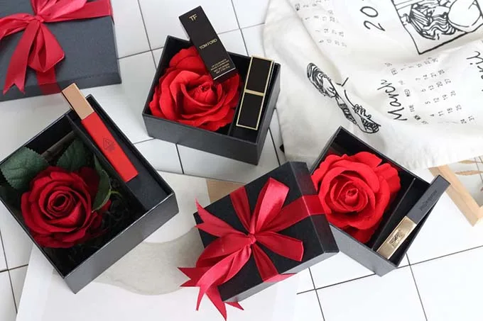 Quà tặng 14/2 cho bạn gái: Mỹ phẩm