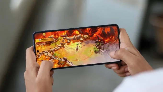 So sánh Samsung Galaxy Z Flip 8 vs Galaxy Z Flip 5 ở mảng này cho thấy khoảng cách lớn