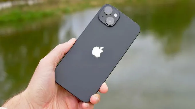 nen-mua-iphone-nao-ben-on-dinh-5-xtmobile