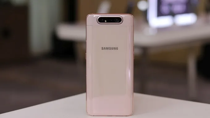Bộ nhớ 128GB rộng rãi và thoải mái lưu trữ
