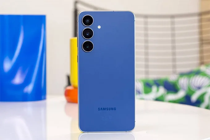 So sánh chi tiết Xiaomi 15T Pro và Samsung Galaxy S25 FE