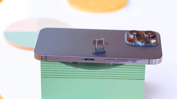 iPhone 14 series tại Việt Nam có khay SIM