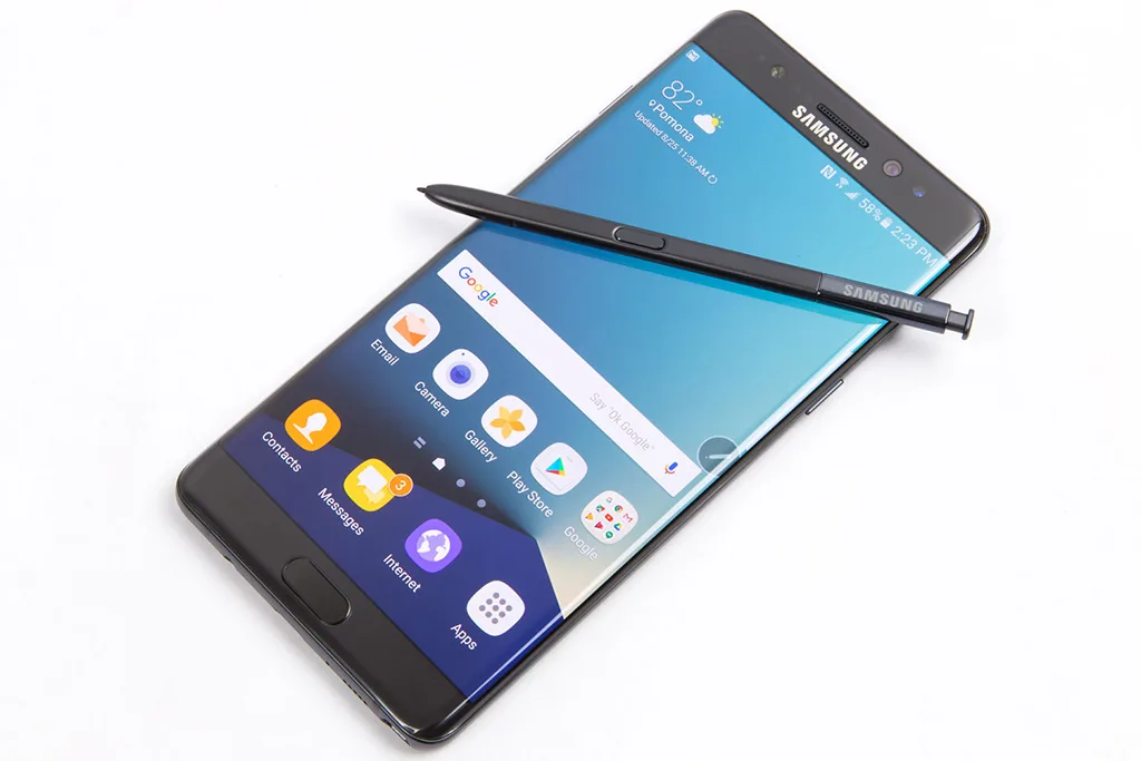 samsung-len-tieng-phan-hoi-viec-galaxy-s8-bi-am-do-man-hinh_8