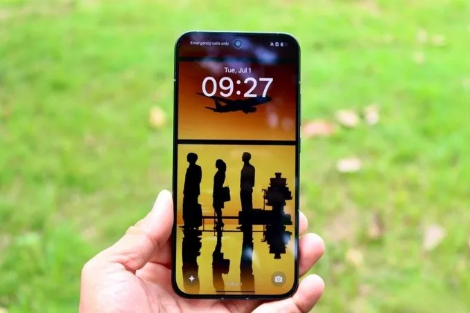 Màn hình AMOLED 120Hz mượt mà, hiển thị tốt