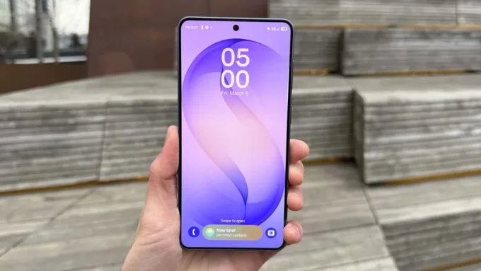 So sánh Samsung Galaxy S26 Plus vs Xiaomi 17 Pro về màn hình
