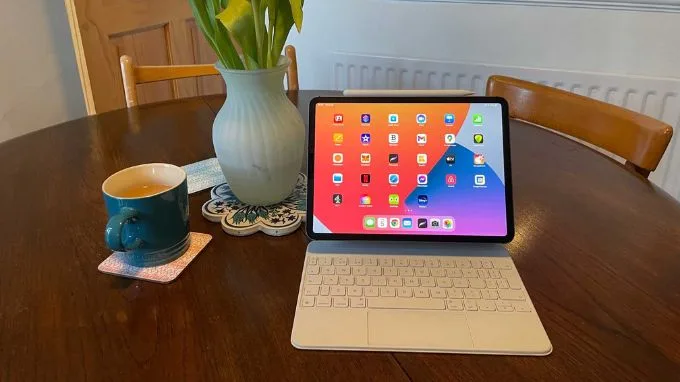 Magic KeyBoard là gì