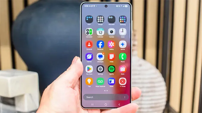 Cả Galaxy S25 và Galaxy S25 Edge đều sử dụng công nghệ Dynamic AMOLED 2X