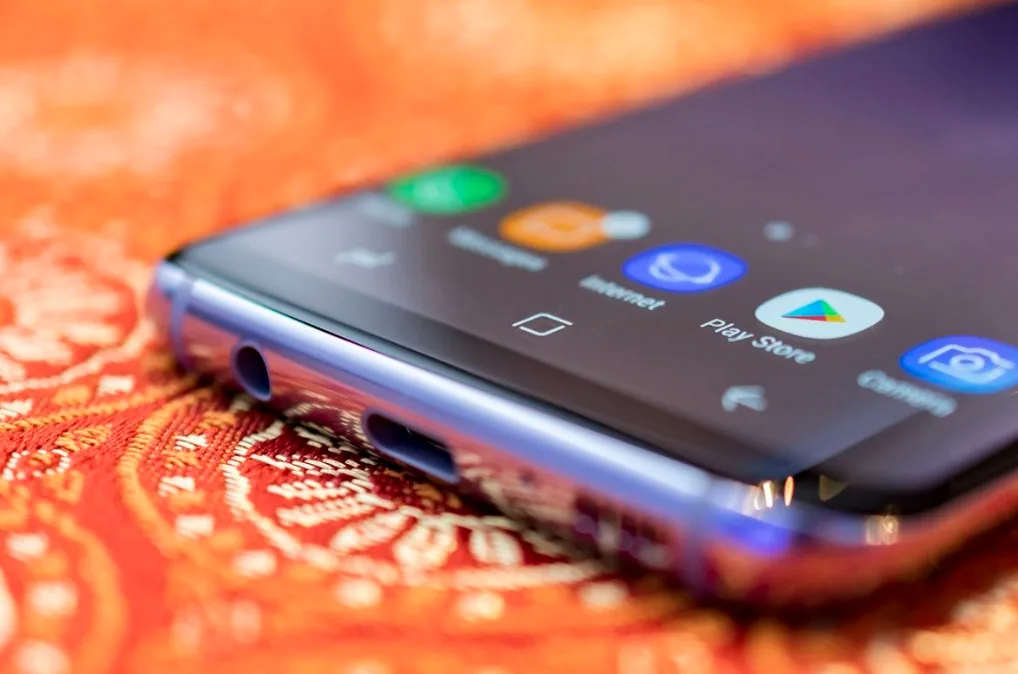 xuat-hien-galaxy-s8-plus-ban-2-sim-xuat-hien-tai-thi-truong-my_44