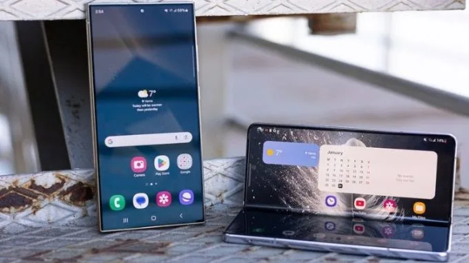 So sánh màn hình Samsung Galaxy S25 Ultra và Z Fold 6