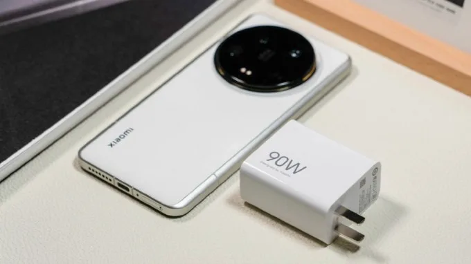 Tốc độ sạc vượt trội của Xiaomi 14 Ultra