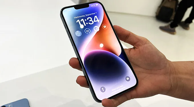 So sánh chi tiết iPhone 14 vs Galaxy Z Flip 4 trên mọi khía cạnh