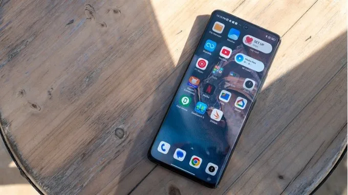 Xiaomi 14 Pro sẽ có thiết kế màn hình không viền