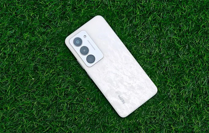 Thiết kế Redmi 15 với tổng thể khá lớn