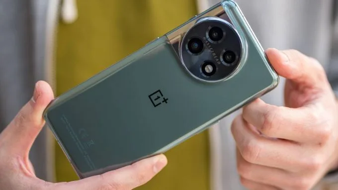 Oneplus11 có ưu thế về mặt giá cả và hiệu năng hoạt động
