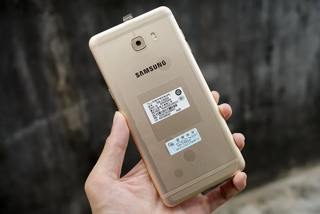 samsung-galaxy-c9-pro-1
