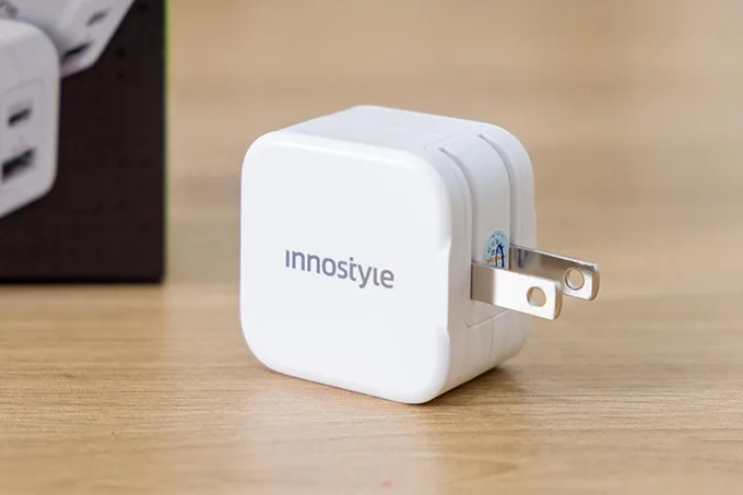 Những củ sạc 20W đáng mua ở hiện tại: Innostyle Minigo Pro III Dual 