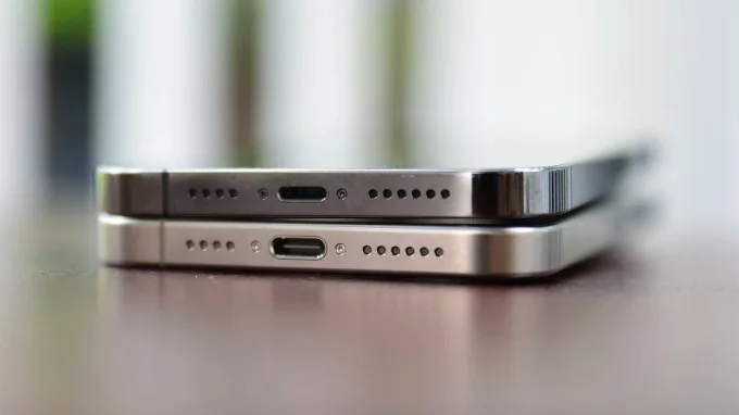 So sánh pin trên iPhone 15 Pro Max và iPhone 13 Pro Max