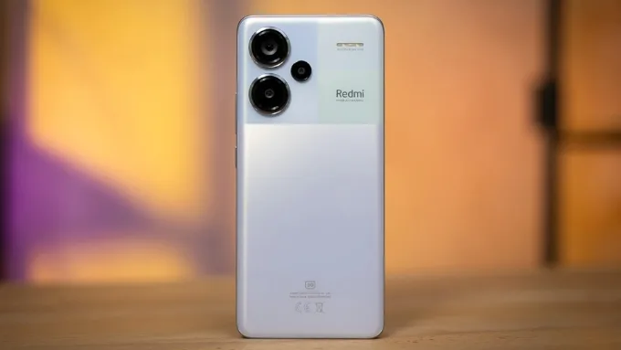 Dù đã ra mắt từ lâu, Redmi Note 13 Pro+ 5G vẫn là mẫu điện thoại sạc nhanh 120W giữ được sức hút hiện nay