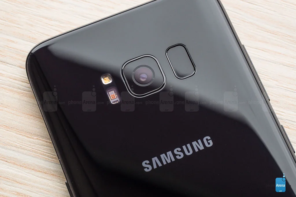 galaxy-s8-YYp-tYng-goc-cYnh_9