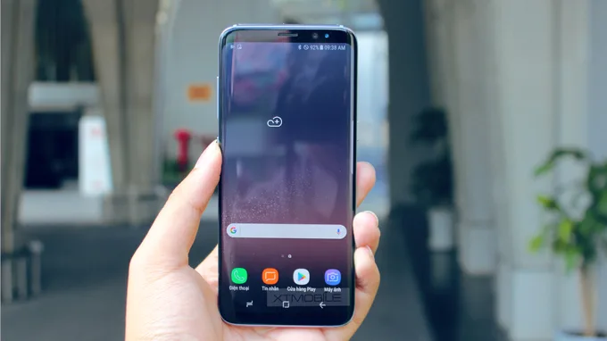 Galaxy S8 cũ có giá rẻ so với Galaxy S8 mới, ngoại hình đẹp đến 99%