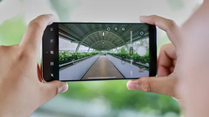 OPPO Reno15 Pro đã có một bước nhảy vọt về thông số với cảm biến chính lên đến 200MP