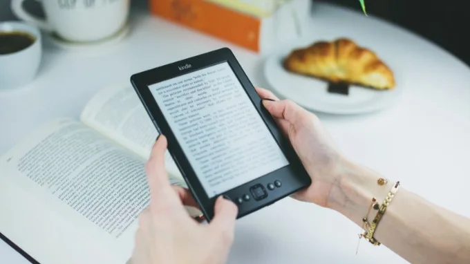 Ebook thường có giá rẻ hơn sách giấy