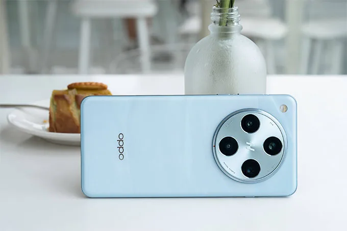 Oppo hỗ trợ sạc có dây 80W và sạc không dây 50W