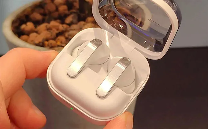 Galaxy Buds 4 Pro ghi điểm với thiết kế được cải tiến mạnh mẽ