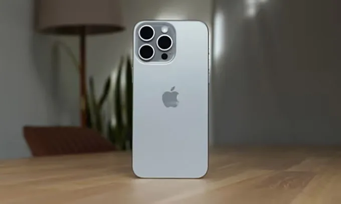 iPhone 15 Pro Max sở hữu thiết kế cạnh viền bo tròn cong