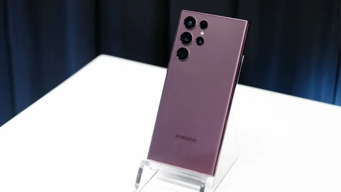 Galaxy S22 Ultra có thiết kế sang trọng