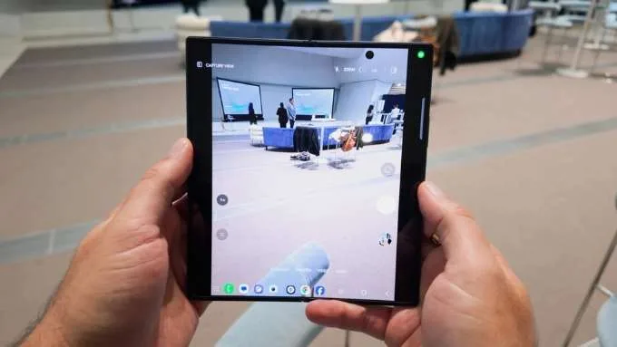 So sánh Sony Xperia 1 VII vs Galaxy Z Fold 7 về hình ảnh