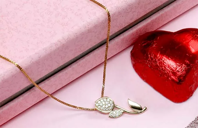 Quà tặng Valentine cho các cặp đôi: Trang sức
