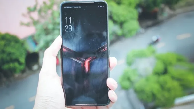 Màn hình ROG Phone 2 có tốc độ làm mới 120Hz cực cao