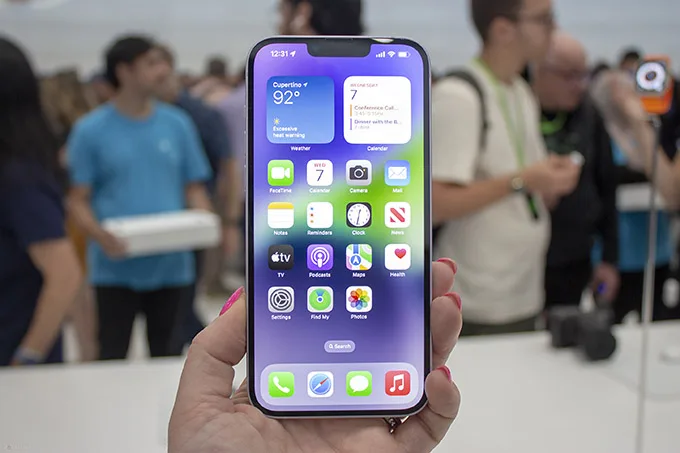 man-hinh-iphone14-plus-xtmobile