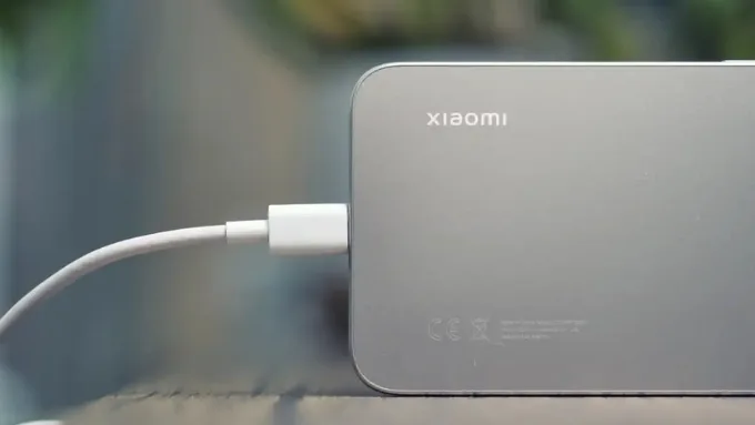 Dung lượng pin lớn kèm sạc nhanh
